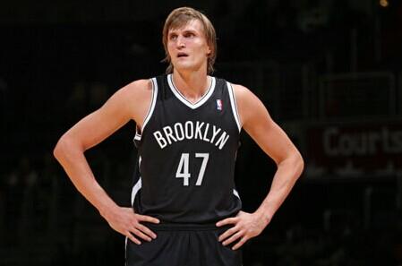 基里连科本月望重返故地