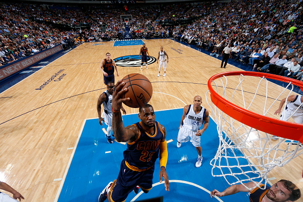 【球星】詹姆斯集锦 詹皇27分助攻跃居队史第