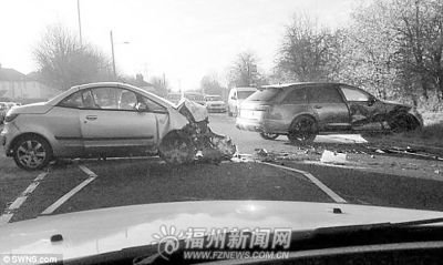 小贝车祸现场照片曝光 车头撞碎触目惊心