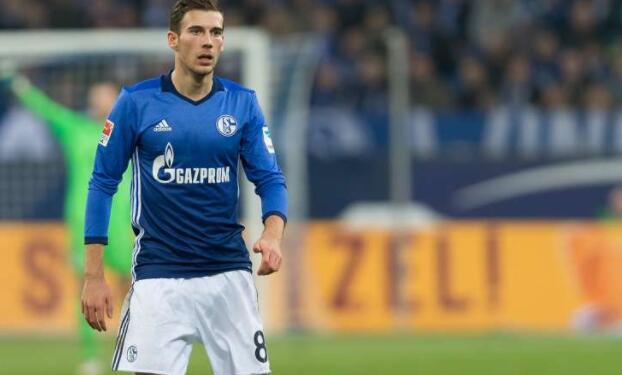 巴萨冬窗期欲购最火德国国脚 和皇马争16岁妖