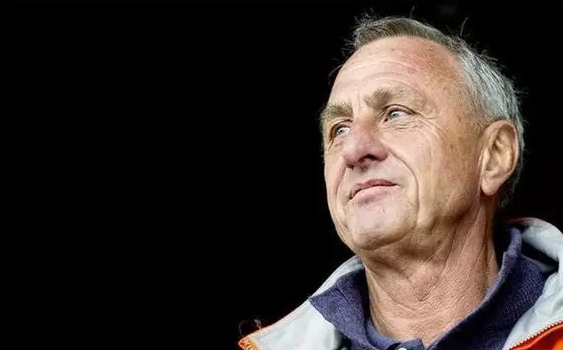 还原克鲁伊夫:传奇不可复制 全攻全守为人称道