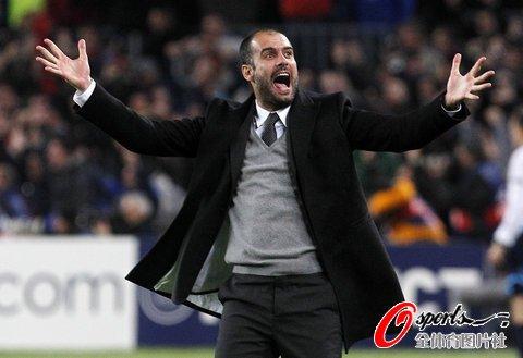 儒雅?疯狂瓜帅不逊狂人 调戏女裁判+咆哮裁判