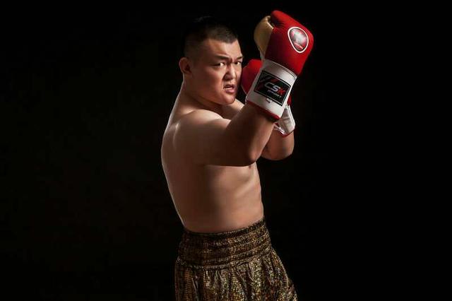 日本拳王成亚洲重量级第一 张君龙欲重拳KO他