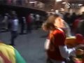 视频：西班牙晋级 球迷赛后狂喜上演激情庆祝