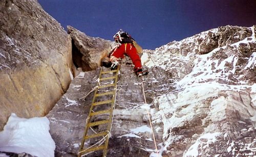 90年中美苏联登珠峰 中国队员两颗心脏三个肺