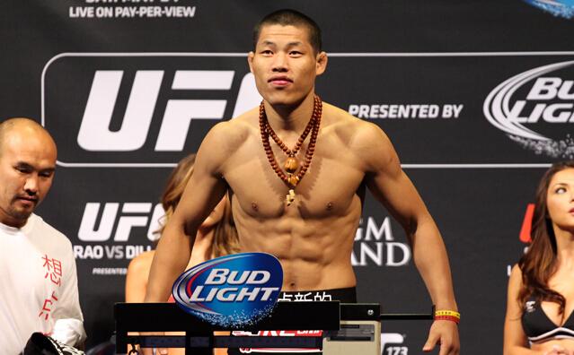 “吸血魔”李景亮出战UFC格斗周 对阵扎菲尔_体育_腾讯网