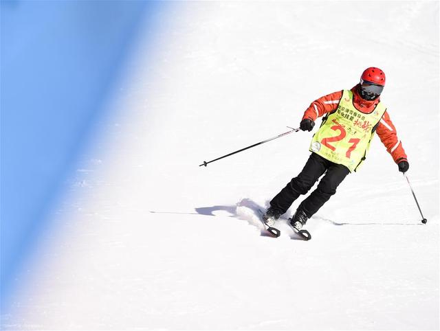北京滑雪指导员挑战赛开赛 着眼冬奥志愿服务