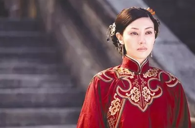 18岁到45岁李嘉欣美了一路 美丽秘诀:运动