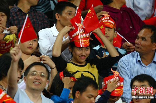 亚运男足中国队对马来西亚3:0