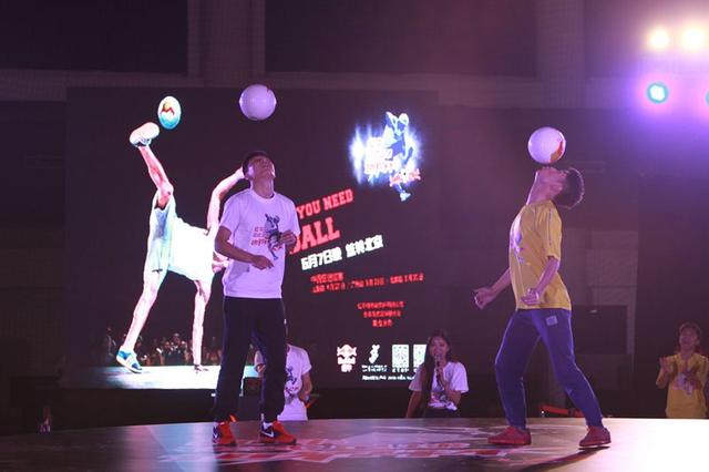 武磊助阵花式足球选拔赛 香港球员惊艳夺冠_体