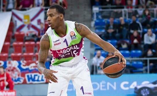 新疆小外援已与球队会合篮球 亚当斯自曝为何