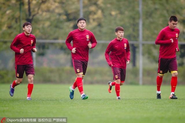 里皮求变!上五后卫死守 国脚:重防守没问题