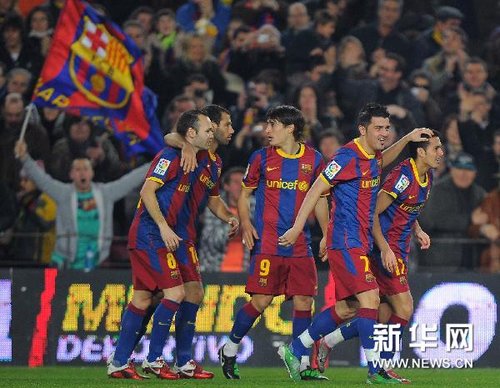 西甲:巴萨主场获胜[组图]