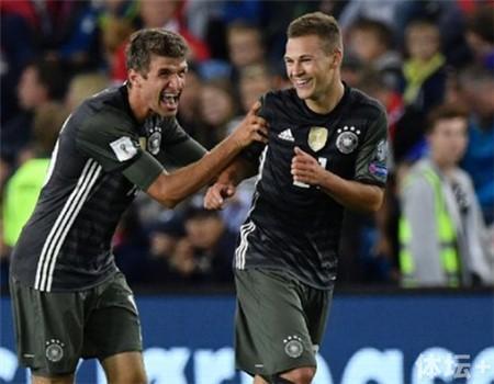 ͯ��ʱ������������С���ں� ������ķ�Ӱ���