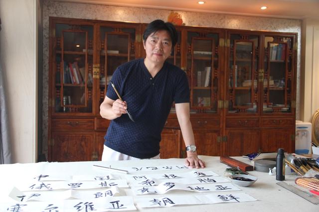 中国书法院院长管峻:青奥平台弘扬中国书法