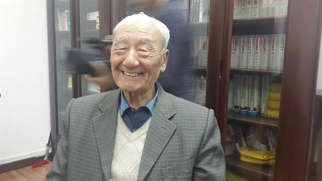 李小龙偶像仙逝 神拳大龙18岁打败美拳击冠军