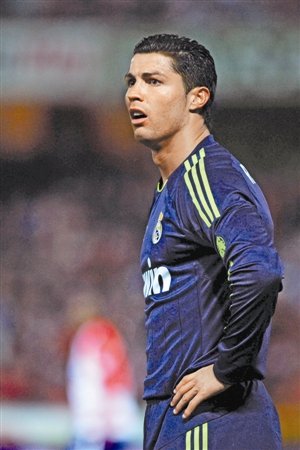 C罗首次自摆乌龙