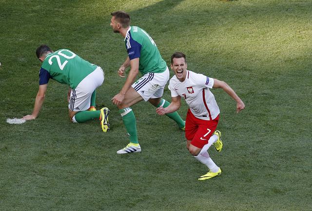 欧洲杯-波兰1-0小胜北爱尔兰 米利克一剑封喉