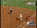 视频：垒球附加赛 中华台北一记短打安全上垒