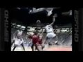 视频：NBA20大残忍骑扣 卡特飞身胯下辱莫宁