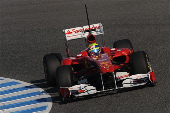 马萨领跑F1赫雷斯测试首日 银箭新车赛道亮相