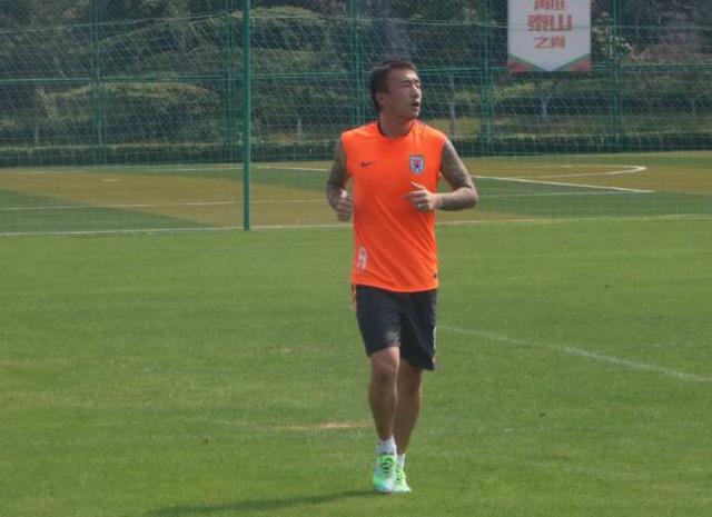 眼中钉?鲁能铁腰华丽数据+超长跑动打脸喷子