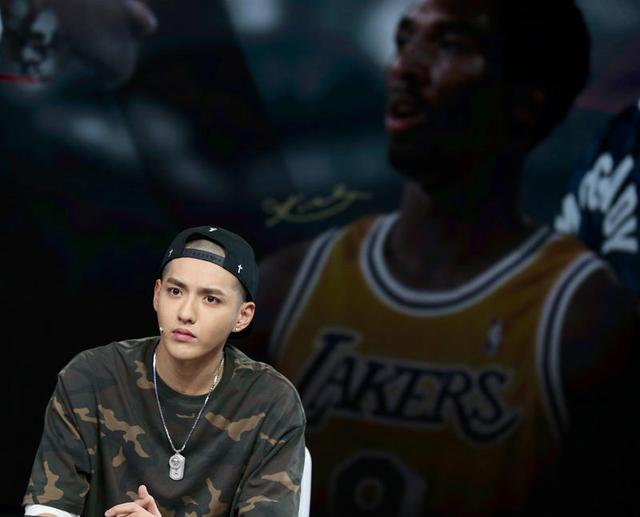 名人赛-专访吴亦凡：梦想进NBA 学科比所有动作