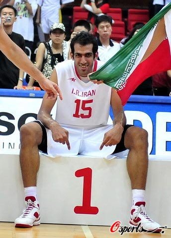 伊朗临阵换将哈达迪退出 中国男篮失最大对手