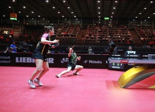 混双首轮:冯亚兰\/乔纳森速胜 方博\/索尔佳逆转