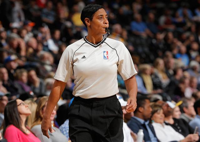NBA首位女裁判宣布退役 兢兢业业20载击碎质疑