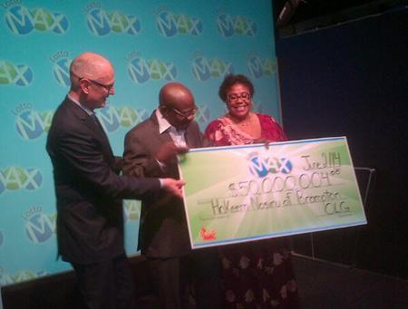 6月4日彩经:加夫妇失而复得2.87亿巨奖彩票