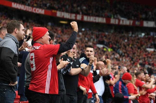 暖心!120镑也是爱 曼联替远征球迷付签证费用_国际足球_五大联赛_华体即时比分直播网