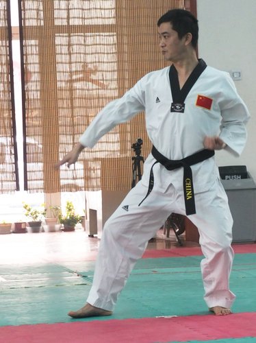 跆拳道品势队进行队内选拔 择优入亚锦赛阵容