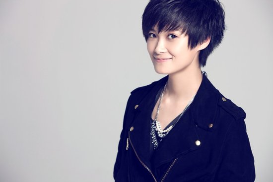 花滑明星合作中国流行歌手 李宇春成第一人