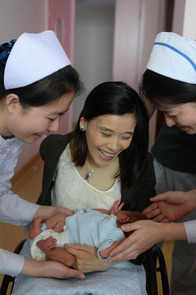 生儿子不影响打官司 桑兰跨国索赔年底再开庭