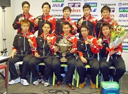 日本羽毛球队回国受热捧 男队将获千万重奖