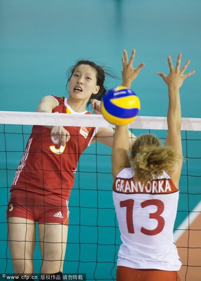 国青女排3-0瑞士取首胜朱婷18分再获得分王_体育_