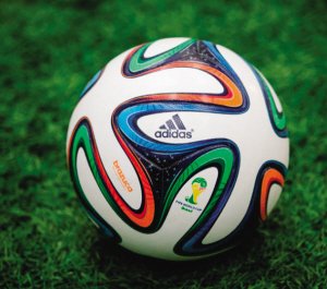 历经两年半的测试2014世界杯官方用球出炉