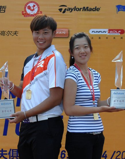 王曦晨周佳怡同场折桂 希望赛成就情侣冠军