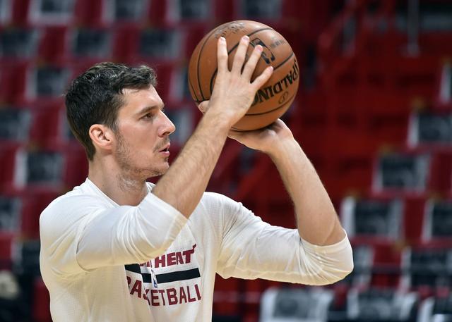 德拉季奇:跟马刺打不落下风 没人敢硬钢白边