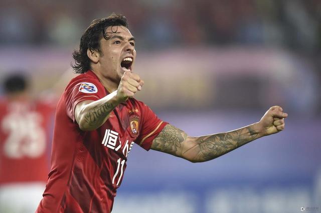 高拉特:感谢恒大相信我 这荣誉注定要被记录