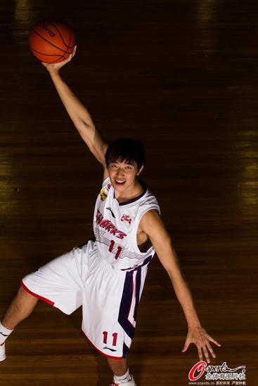 最新消息:上海男篮针对"吴冠希事件"发表声明