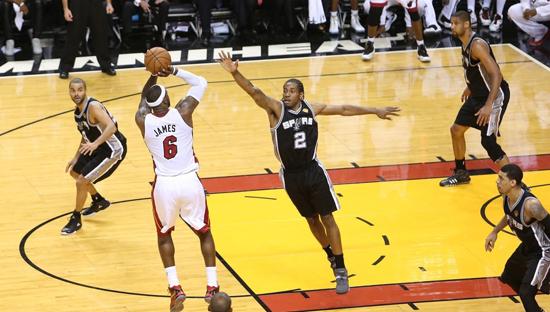 詹皇总决赛故事:史诗级逆转 抢七复仇马刺_NB