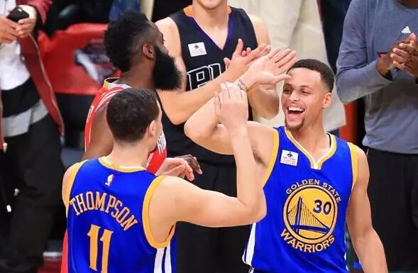 NBA球员弹琴哪家强 乔丹上榜书豪拉小提琴帅爆