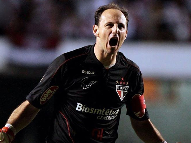 史上最牛门将!生涯113进球 1数据超球王贝利