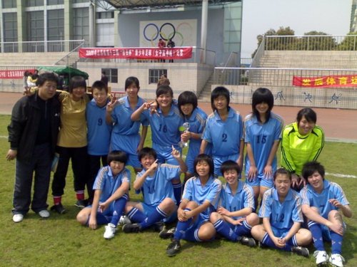 与世界有约--南京建邺高中女子足球队