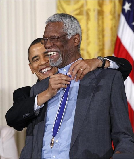 奥巴马授予拉塞尔自由勋章