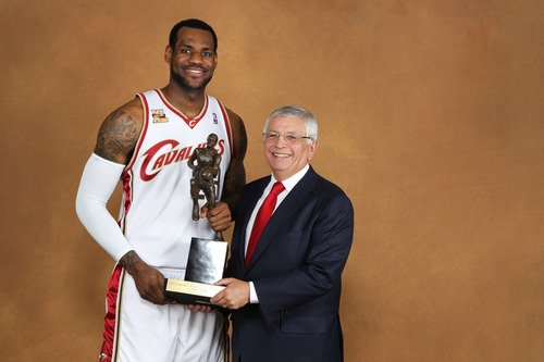 科比:认可詹姆斯拿mvp 自己只排第三很正常