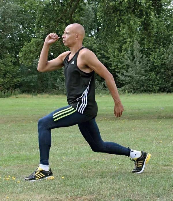 跑前充分热身还受伤?因为你被体育老师骗了!_体育_腾讯网