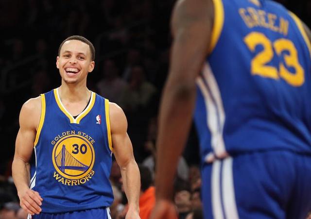 赛季半程数据:库里创历史 勇士马刺同追公牛